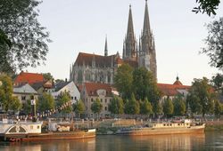 Zicht op de kathedraal in Regensburg_© Peter Ferstl