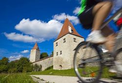 Historische Stadtmauer Berching_© Reinhard Mederer